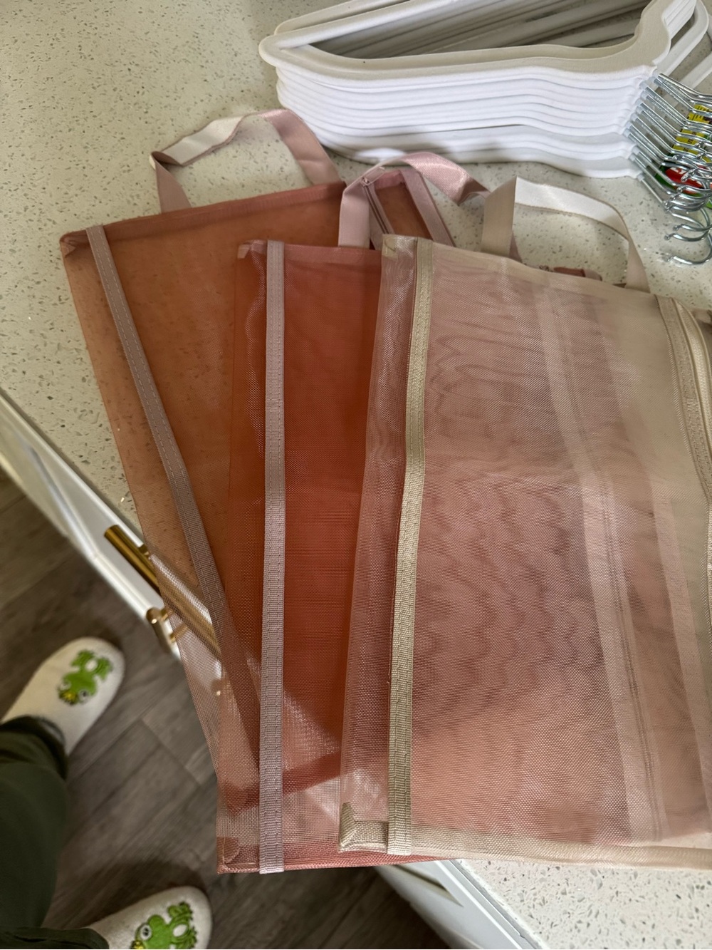 Sheer Mesh Zipper Pouches Set in Dusty Rose